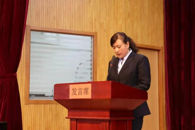 推進(jìn)綠色發(fā)展 建設(shè)低碳園區(qū) 公司在創(chuàng)建綠色低碳**發(fā)展示范園區(qū)會議上發(fā)言